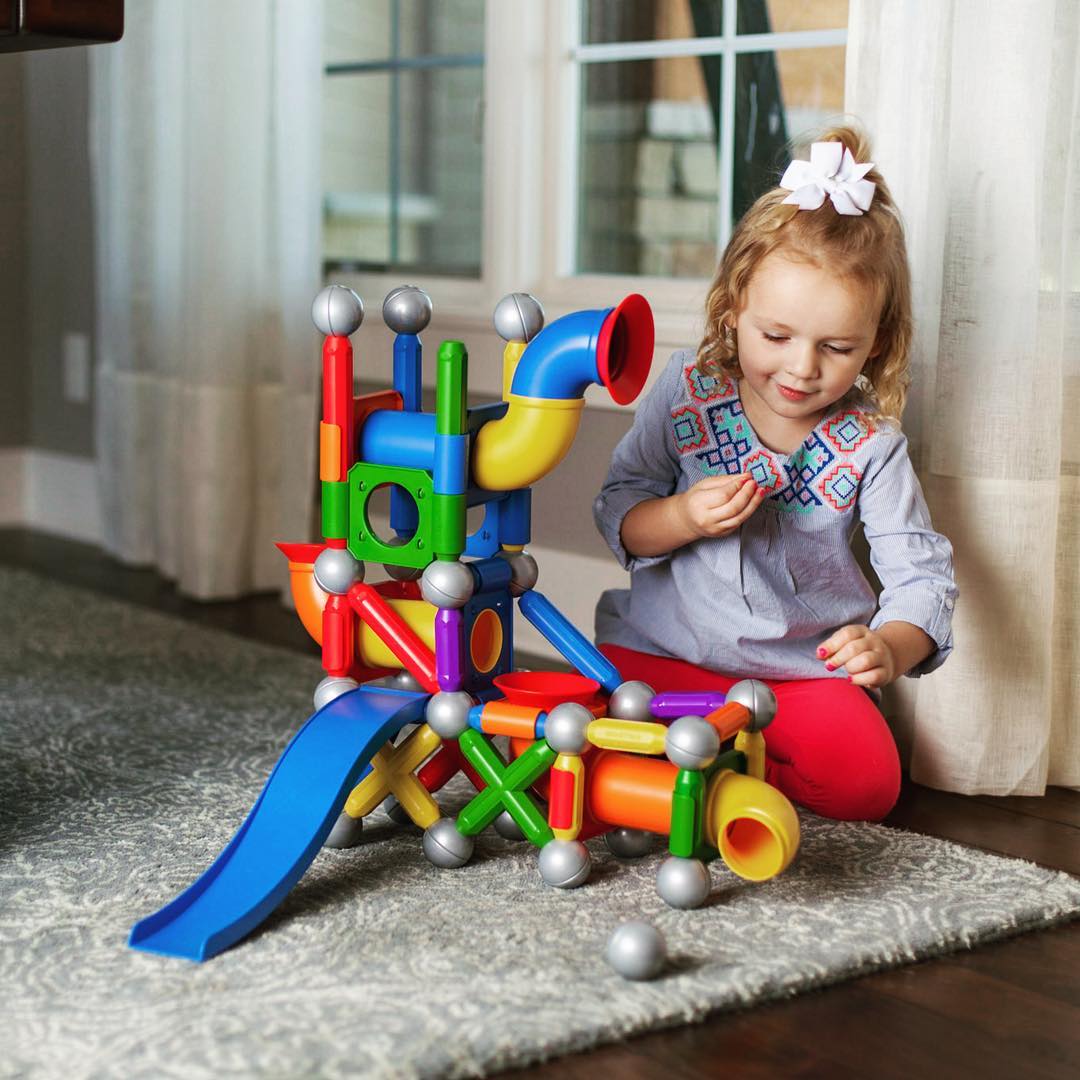 Play-by-Play: How to Play With Your Baby at Every Age – The Baby Cubby