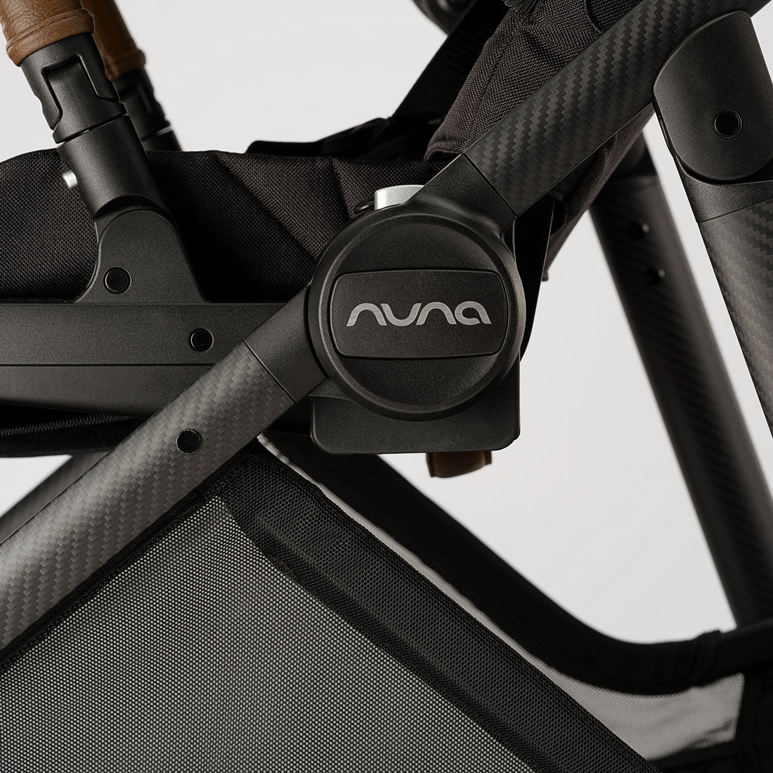 Nuna SWIV Stroller - Caviar