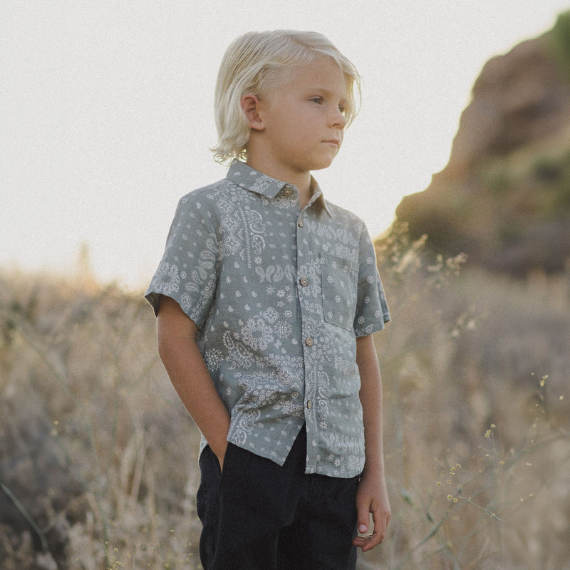 Rylee and Cru Collared Short Sleeve Shirt - Laurel Bandana